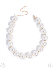 Load image into Gallery viewer, Pronounced Pearls - Gold Necklace
